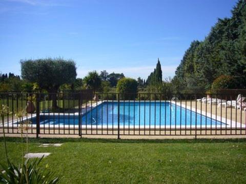 Les Cigales Bed & Breakfast Saint-Andiol Bagian luar foto