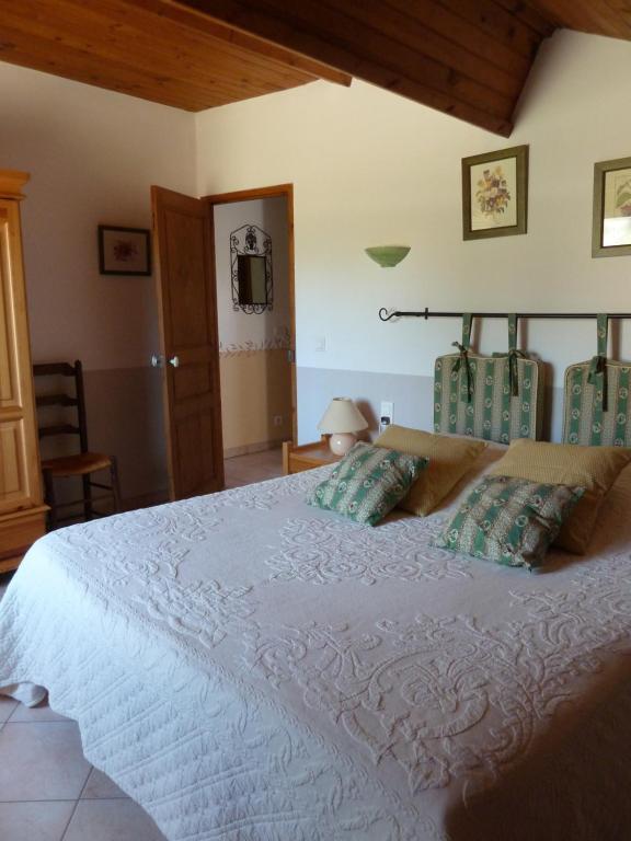 Les Cigales Bed & Breakfast Saint-Andiol Bagian luar foto