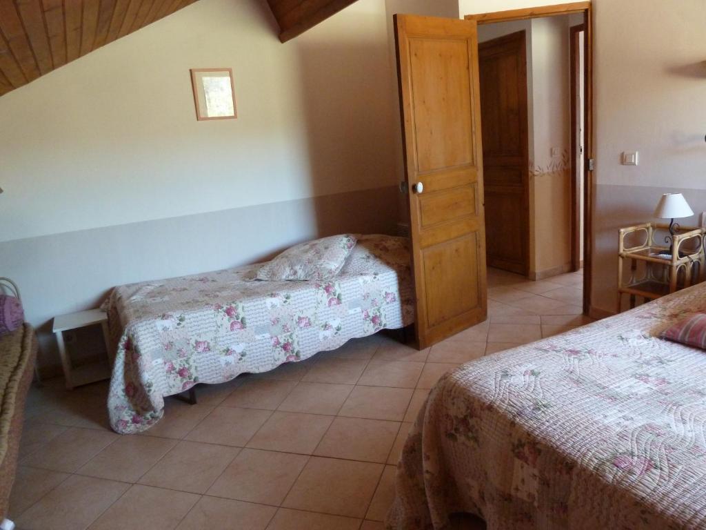 Les Cigales Bed & Breakfast Saint-Andiol Bagian luar foto